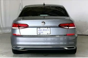 $18491 : Volkswagen Passat 2022 SE 4d thumbnail