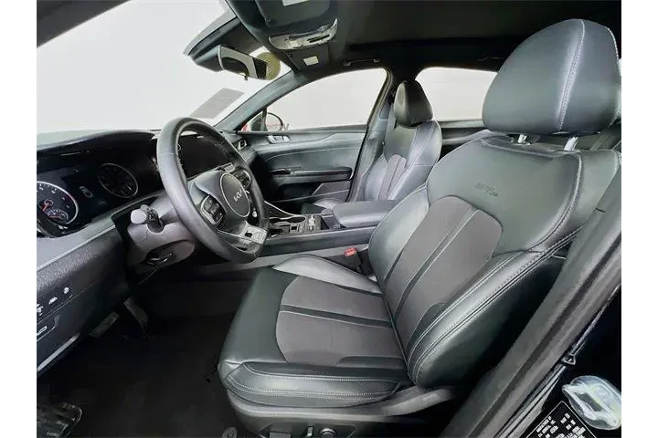 $27988 : Kia K5 2024 GT-Line 4dr Seda image 10