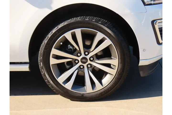 $29999 : Ford Expedition MAX 2021 4x4 image 9