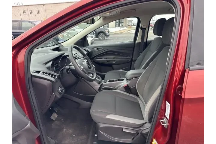 $14768 : Ford Escape 2016 S 4dr SUV image 10