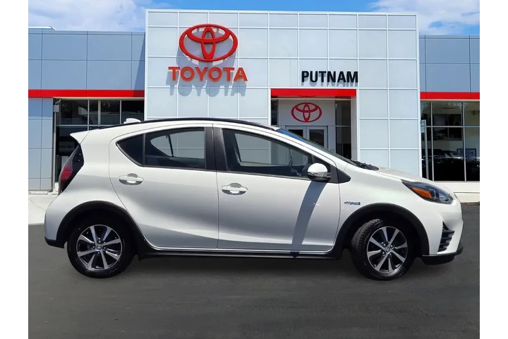 $18588 : Toyota Prius c 2018 One 4dr image 3