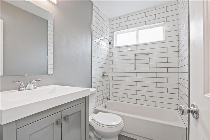 $2750 : APARTAMENTO 2 REC EN MID-CITY image 8