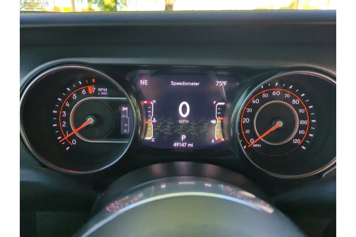 $33032 : Jeep Gladiator 2023 4x4 Moja image 10