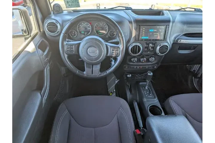 $17834 : Jeep Wrangler Unlimited 2014 image 10