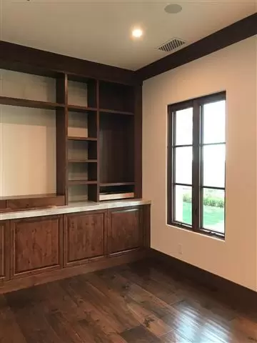 Carreno's Custom Carpenter image 7