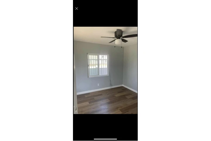 $850 : Se renta recamara image 1