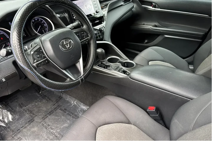 $24599 : Toyota Camry Hybrid 2022 LE image 10