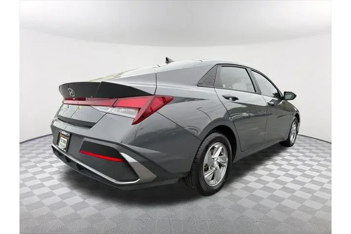 $19391 : Hyundai ELANTRA 2024 SE 4dr image 5