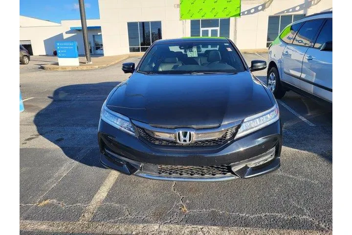 $21844 : Honda Accord 2017 Touring 2d image 2