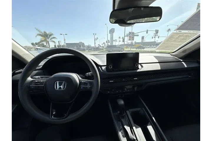 $26260 : Honda Accord 2024 EX 4dr Sed image 5