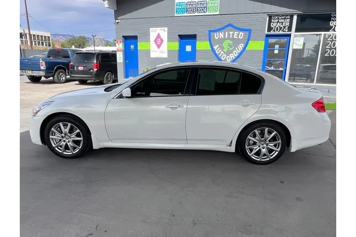 2013 G Sedan 37 Sport 6MT image 8