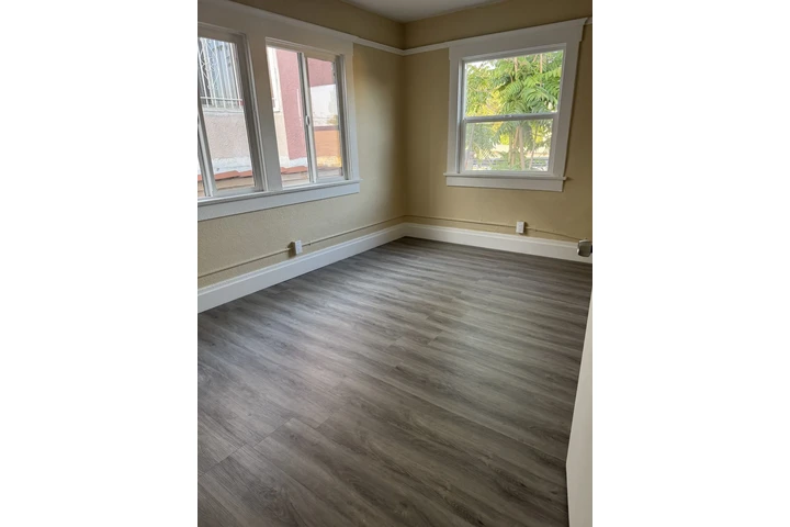 APARTAMENTO 📍4724 S. Main St image 4