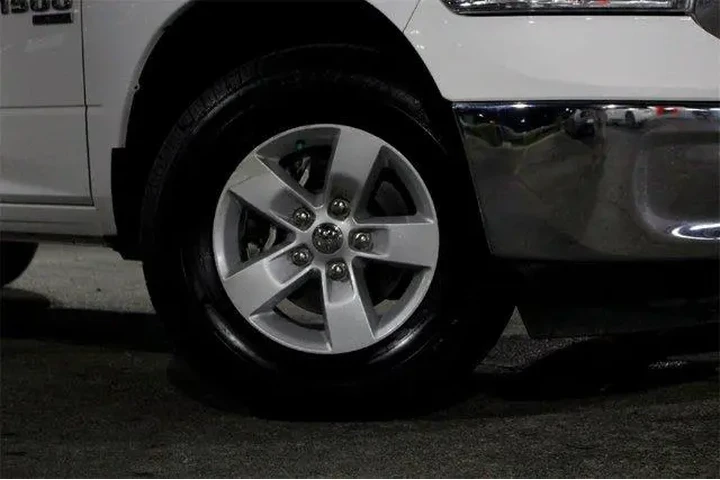 $28263 : Ram 1500 Classic 2023 4x4 SL image 3