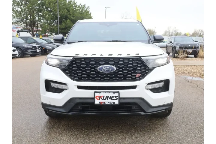 $29877 : Ford Explorer 2021 AWD ST 4d image 7
