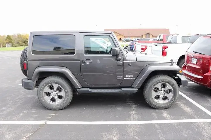 $23900 : Jeep Wrangler 2017 4x4 Sahar image 3