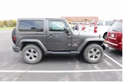 $23900 : Jeep Wrangler 2017 4x4 Sahar thumbnail