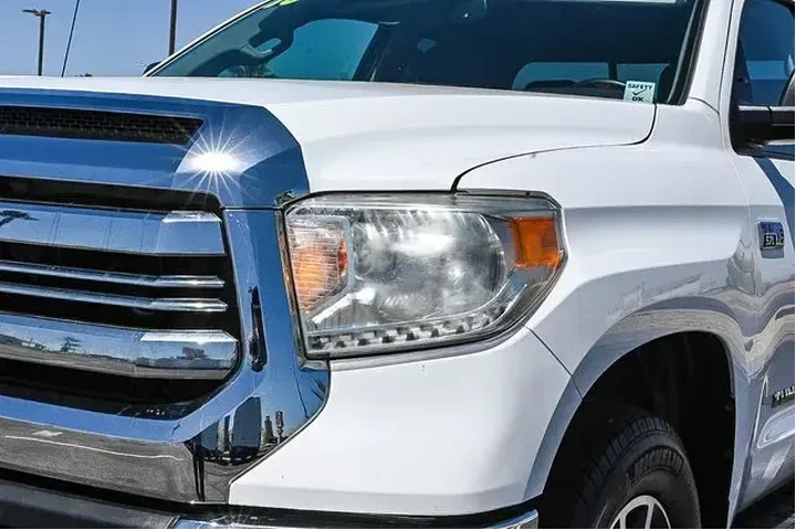 $27988 : Toyota Tundra 2016 4x2 SR5 4 image 4