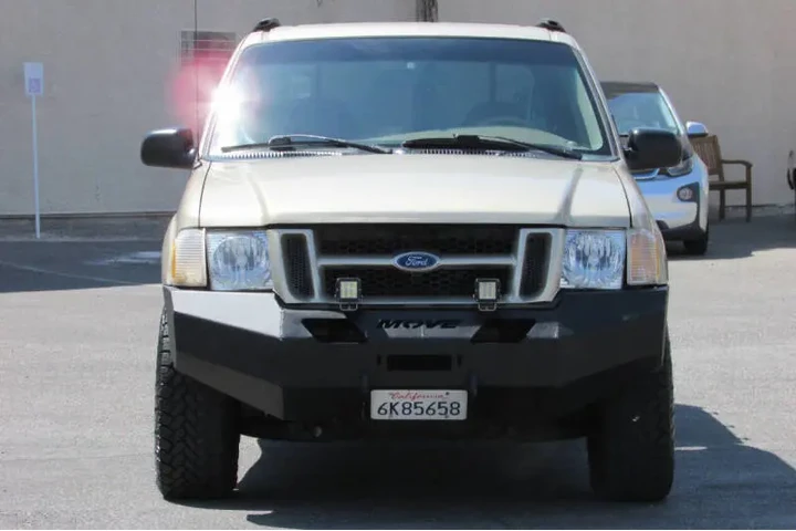 $8995 : 2001 Explorer Sport Trac image 3