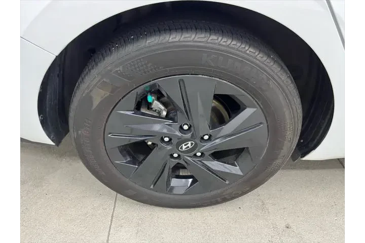 $19990 : Hyundai ELANTRA 2022 SEL 4dr image 9