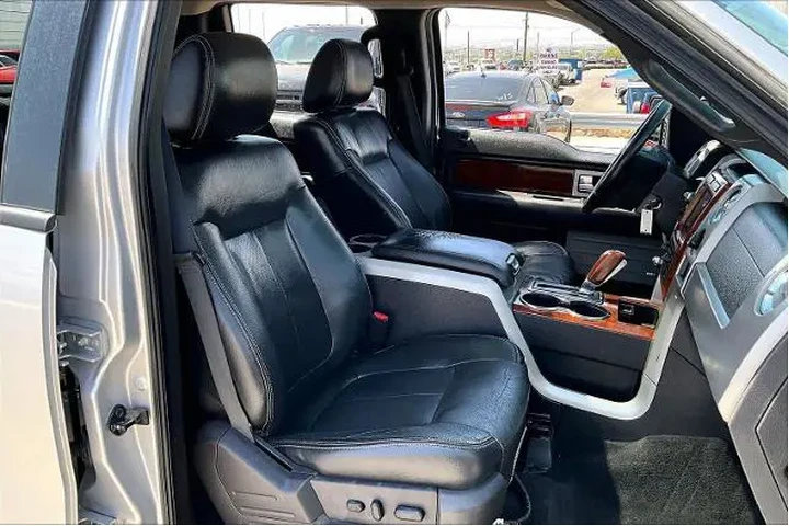 $13693 : Ford F-150 2010 4x2 XLT 4dr image 8