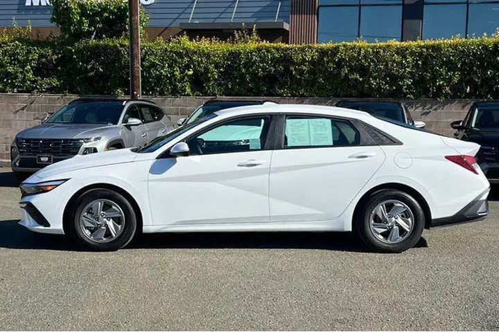 $21690 : Hyundai ELANTRA 2025 SE 4dr image 10