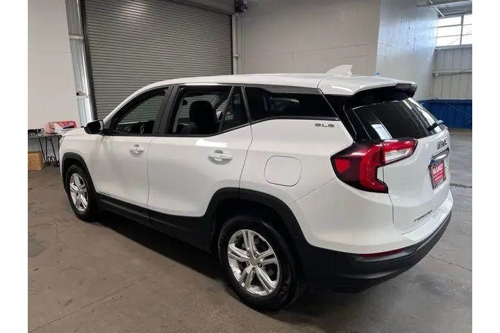 $20810 : GMC Terrain 2024 SLE 4dr SUV image 5
