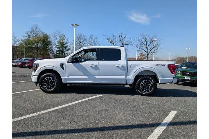 $39628 : Ford F-150 2023 4x4 XL 4dr S image 6