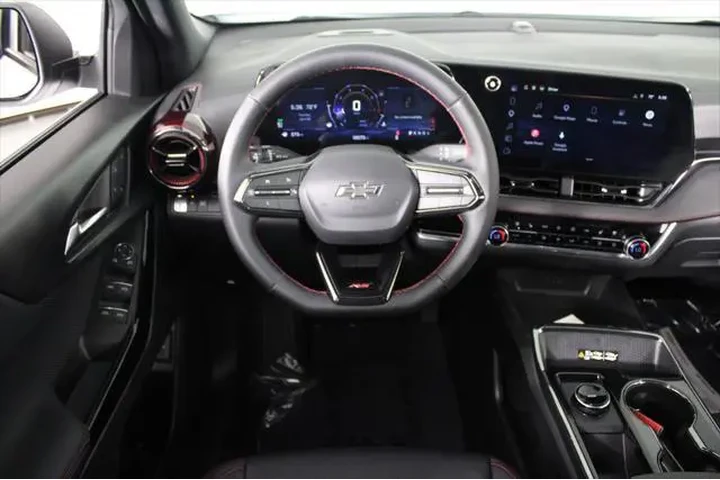 $28987 : Chevrolet Equinox 2025 RS 4d image 6