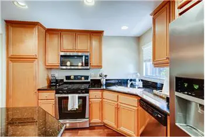 $4850 : Rental property with 4 bedro image 7