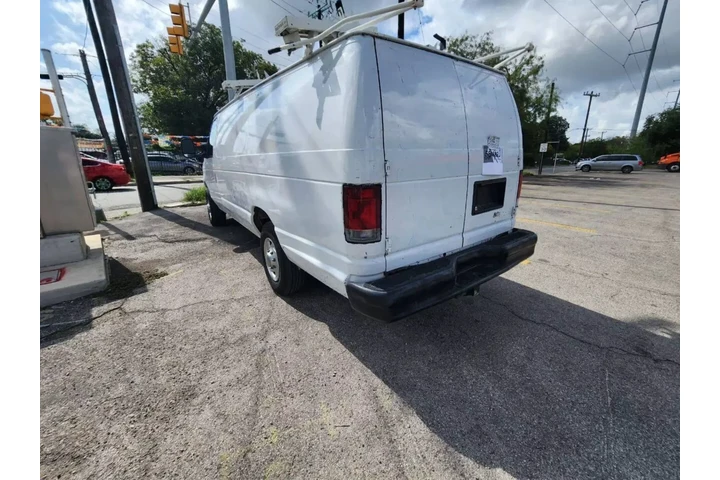 $11995 : 2011 FORD E350 SUPER DUTY CAR image 2