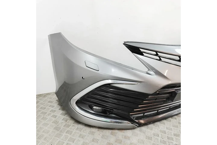 $700 : 2021 Toyota Camry XV70 image 2