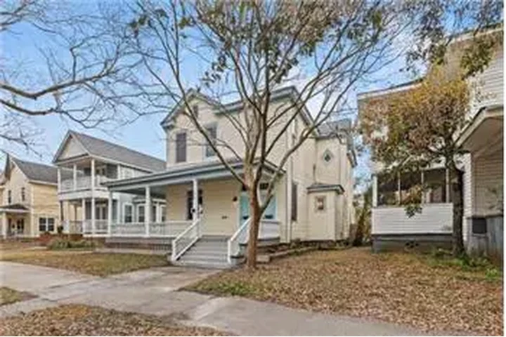 $2200 : Rental property with 3 bedro image 3