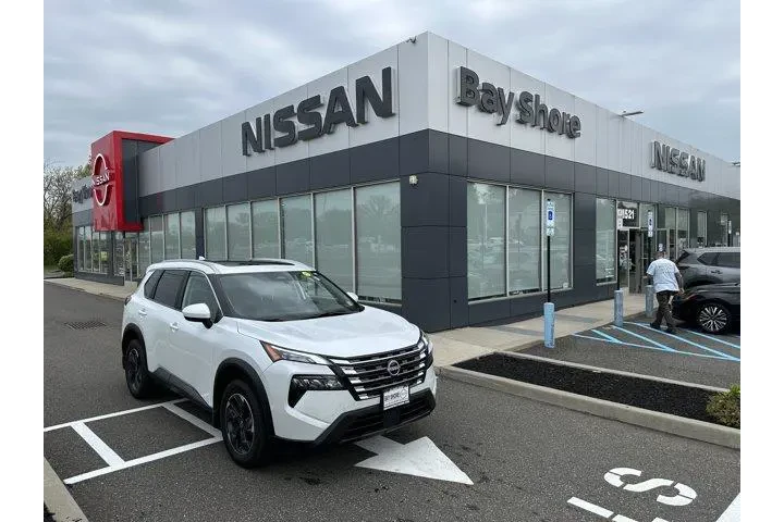 $27231 : Nissan Rogue 2026 AWD SV 4dr image 1