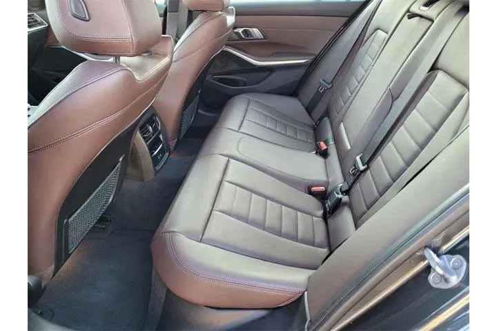 $23988 : BMW 3 Series 2022 330e 4dr S image 6