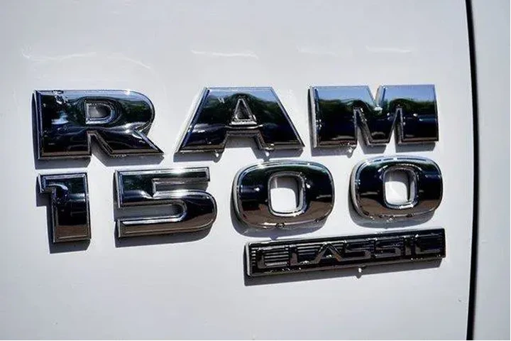 $17998 : Ram 1500 Classic 2022 4x2 Tr image 10