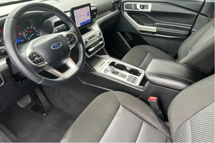 $32640 : Ford Explorer 2024 XLT 4dr S image 10