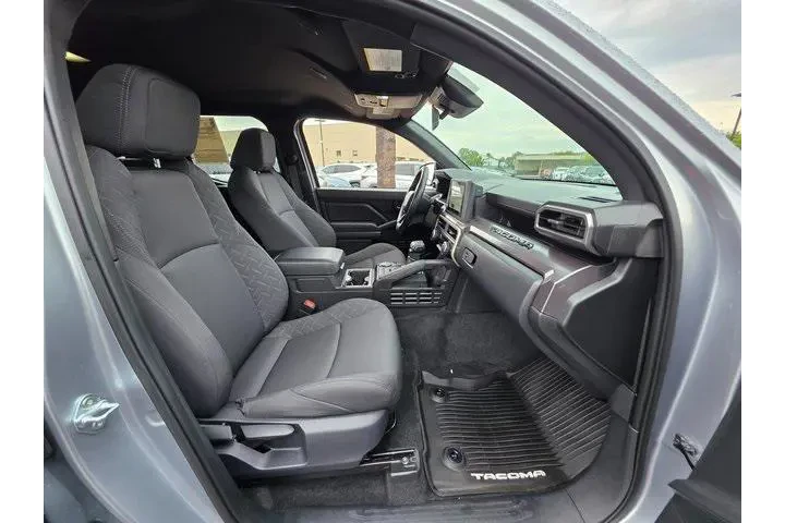 $34849 : Toyota Tacoma 2025 4x2 SR5 4 image 10