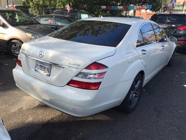 $14995 : Used 2009 S-Class 4dr Sdn 5.5 image 4
