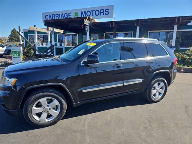 $12995 : 2012 Grand Cherokee Laredo image 2