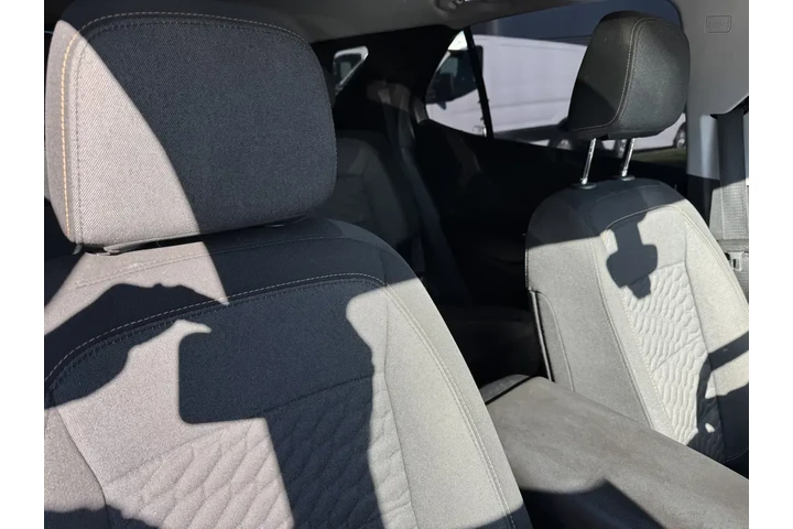 $12667 : Chevrolet Equinox 2019 LT 4d image 7