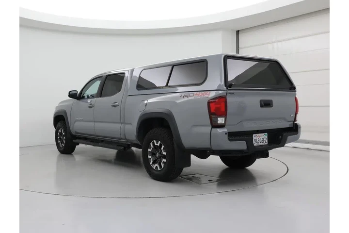 $31998 : Toyota Tacoma 2018 4x4 TRD O image 2