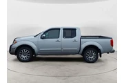 $14561 : Nissan Frontier 2013 4x4 S 4 thumbnail