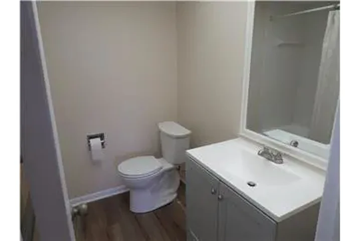 $1450 : Rental property with 1 bedro image 6