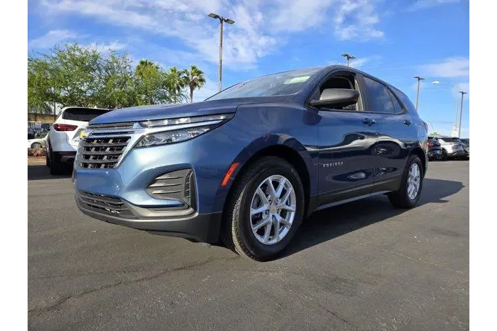 $21991 : Chevrolet Equinox 2024 LS 4d image 2