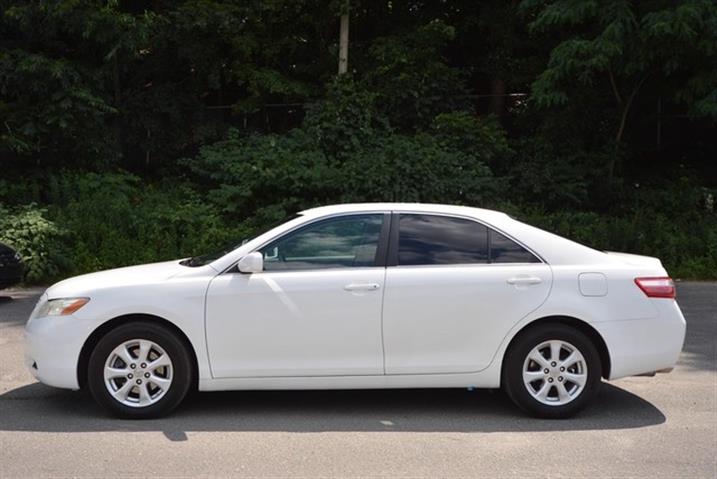 $800 : Front 2009 Toyota Camry LE New image 1
