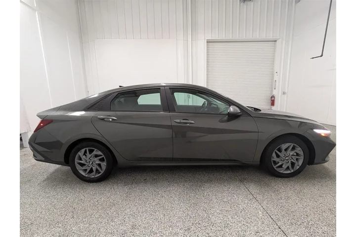 $21897 : Hyundai ELANTRA 2024 SEL 4dr image 3
