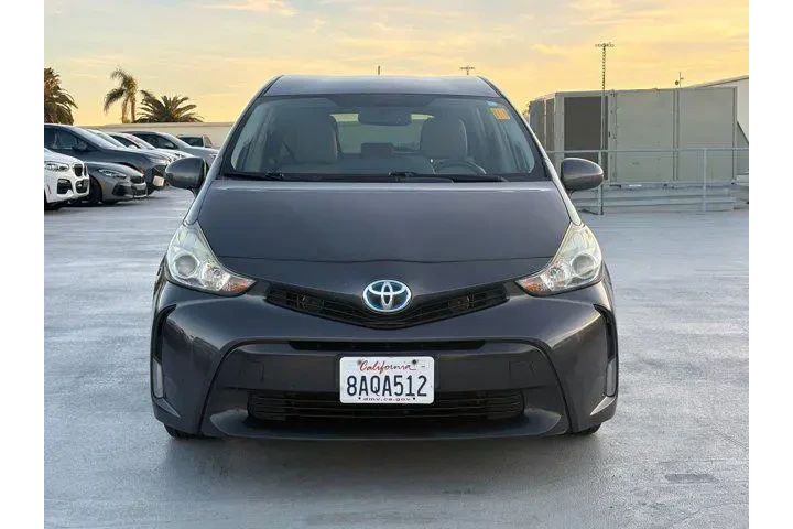 $15080 : Toyota Prius v 2017 Four 4dr image 2