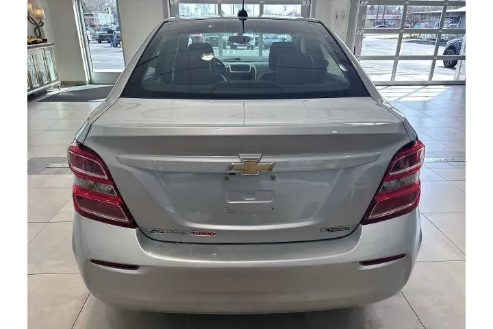 $9490 : Chevrolet Sonic 2018 Premier image 4