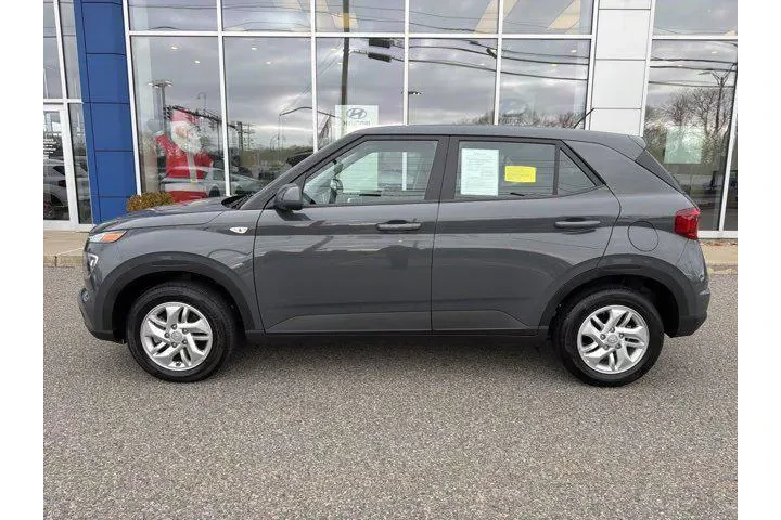 $19977 : Hyundai VENUE 2025 SE 4dr Cr image 9