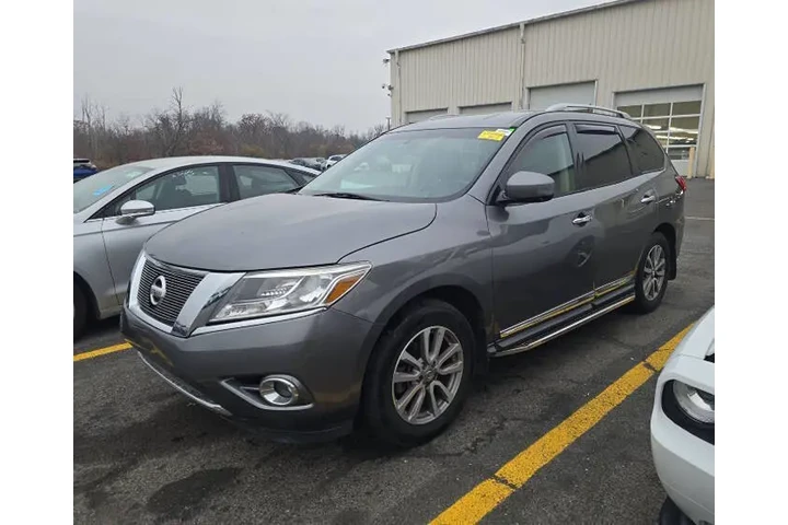 $7495 : 2015 Pathfinder SL image 4